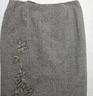 Nine West Wool Blend Tweed Pencil skirt Beaded Floral Brown Lined Back Slit 4